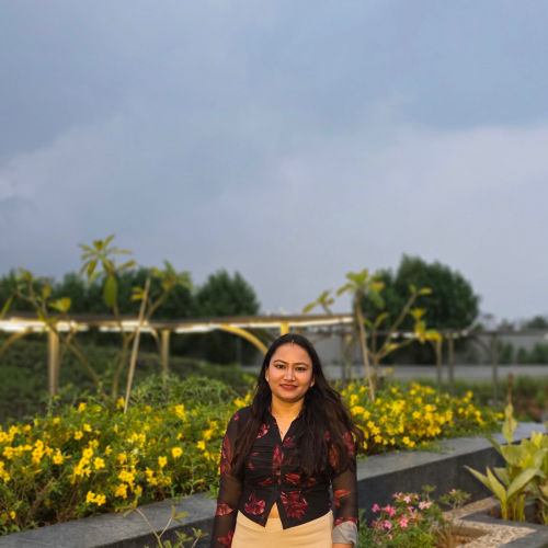 Dr Hemangi Makwana